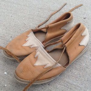 Wildcats soft leather sandals size 7